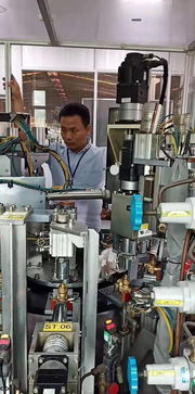 來灣際,弄個高大上的設(shè)備客廳